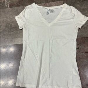 H&M Cream V-Neck Short Sleeve Top